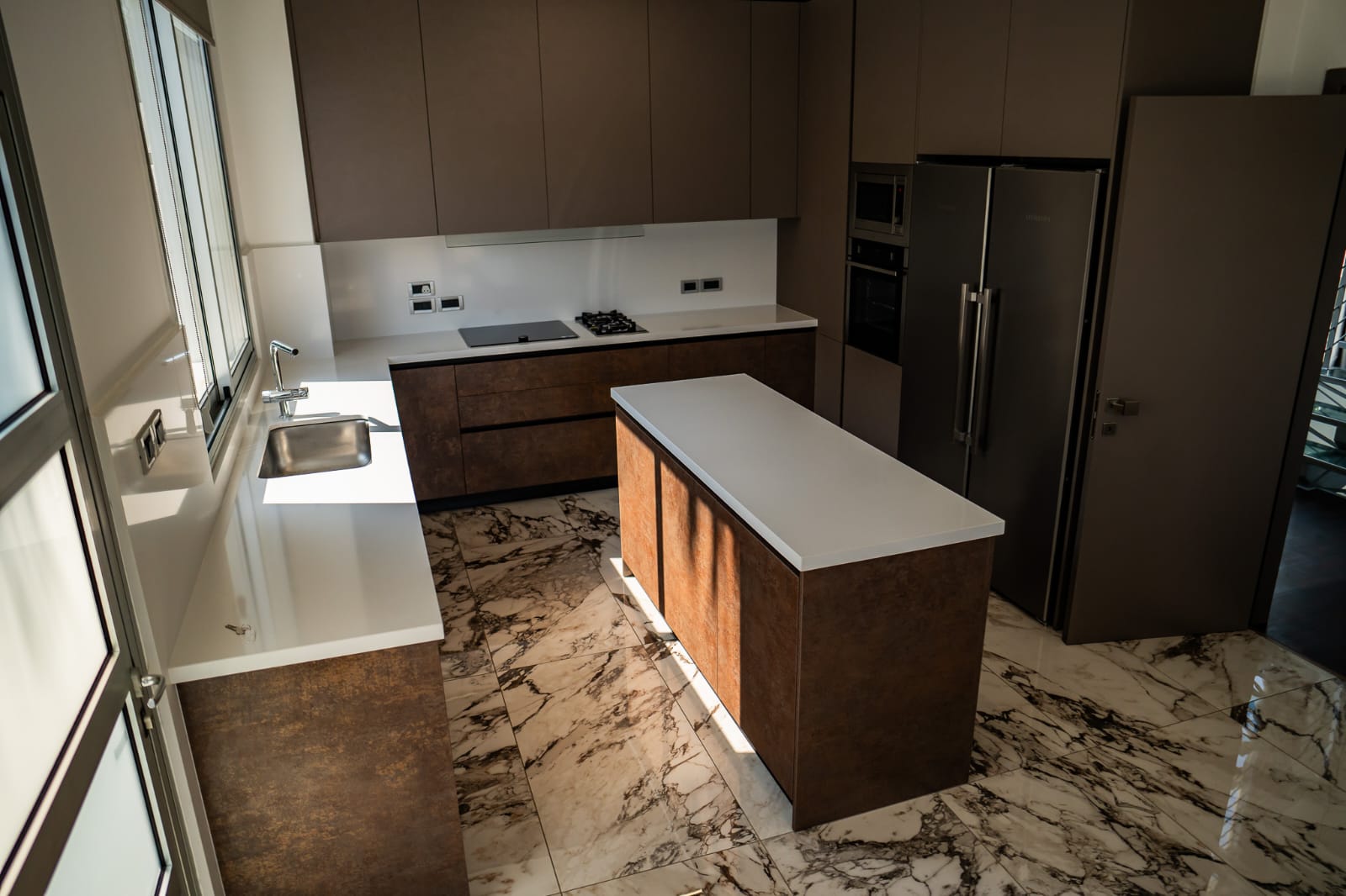 Luxury Three-Level Villa for Rent/Sale in Limassol image 5