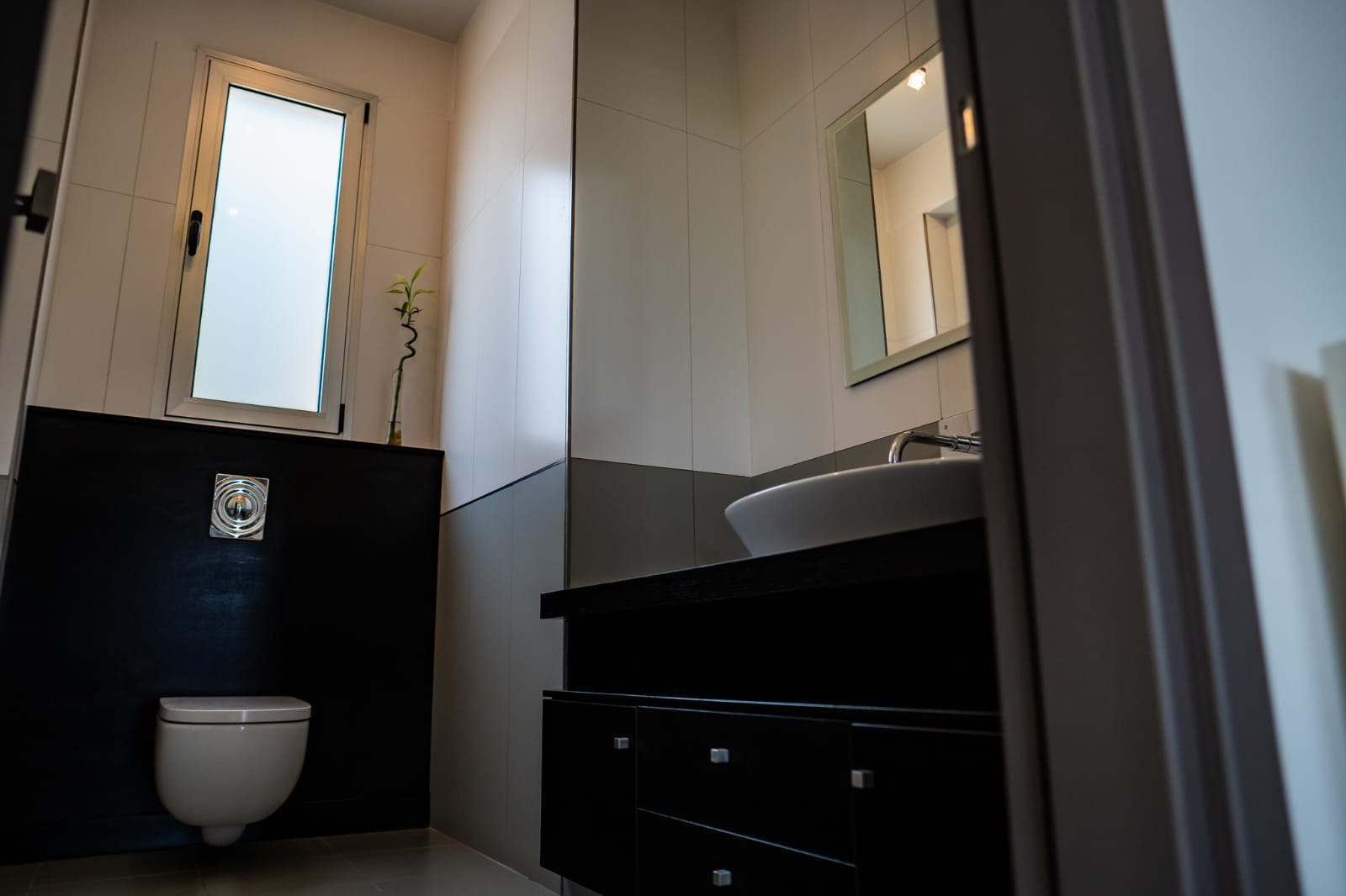 Luxury Three-Level Villa for Rent/Sale in Limassol image 7