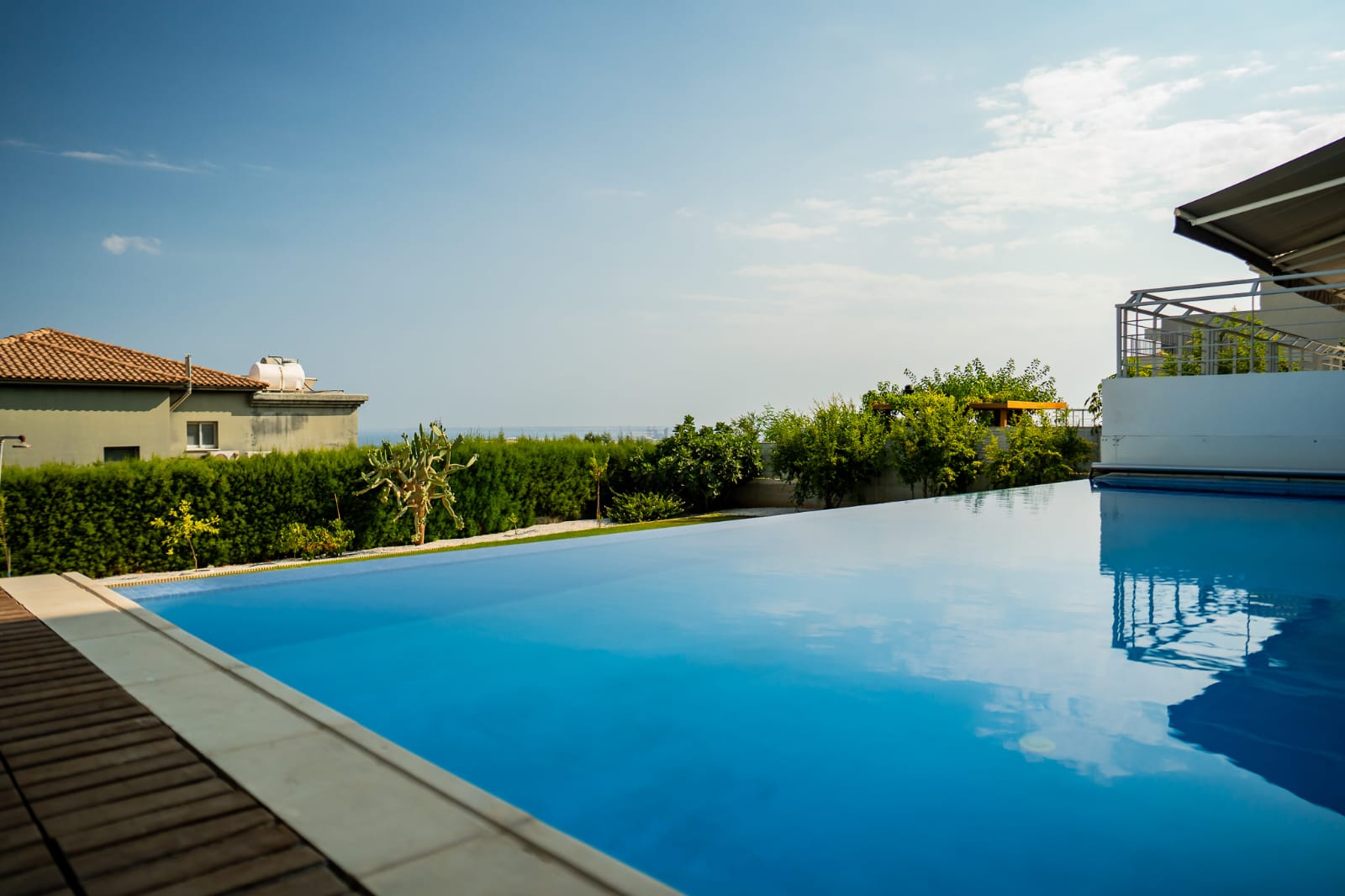 Luxury Three-Level Villa for Rent/Sale in Limassol image 8