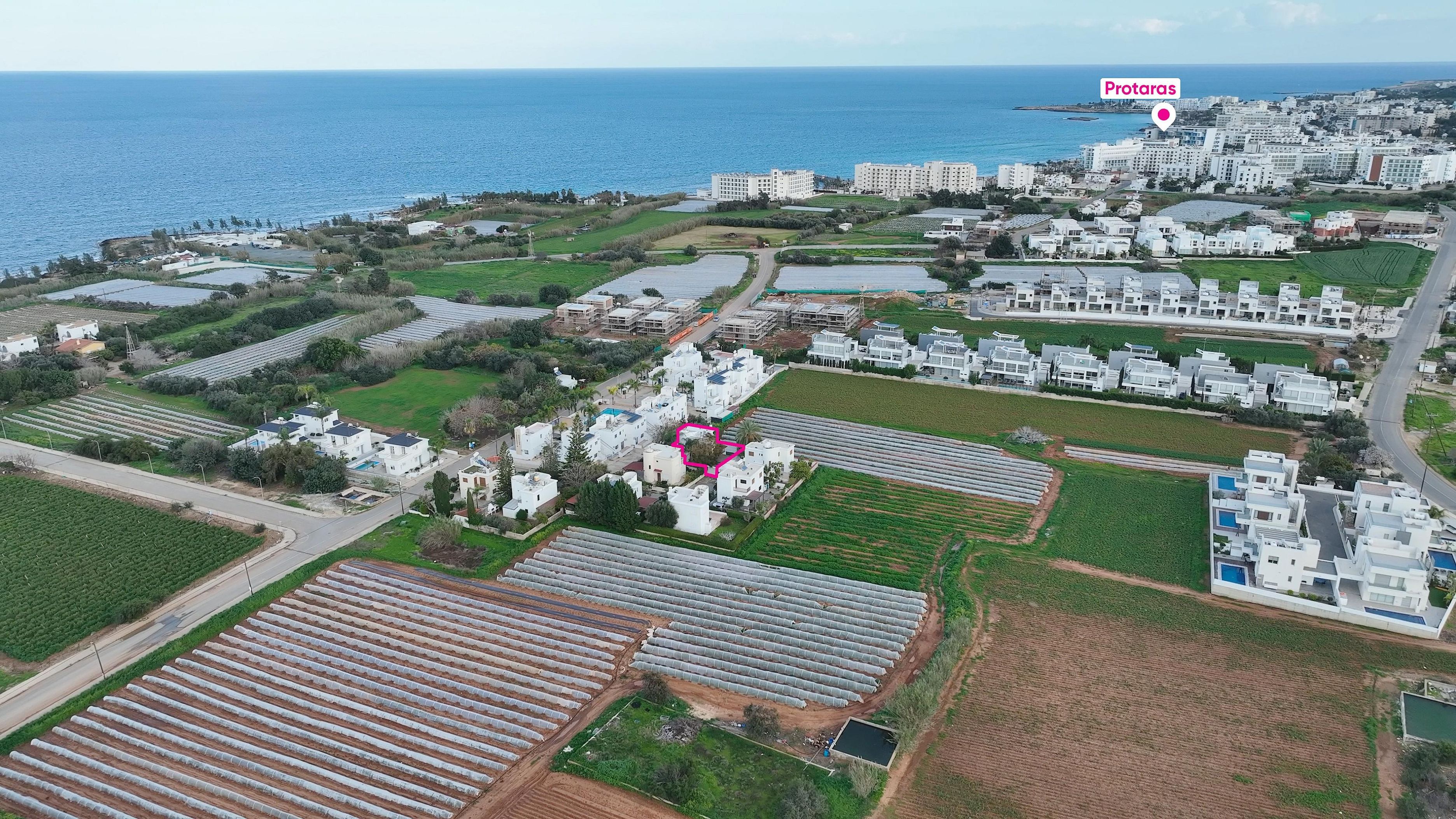 Coastal Living: 3-Bedroom House in Paralimni, Ammochostos image 3