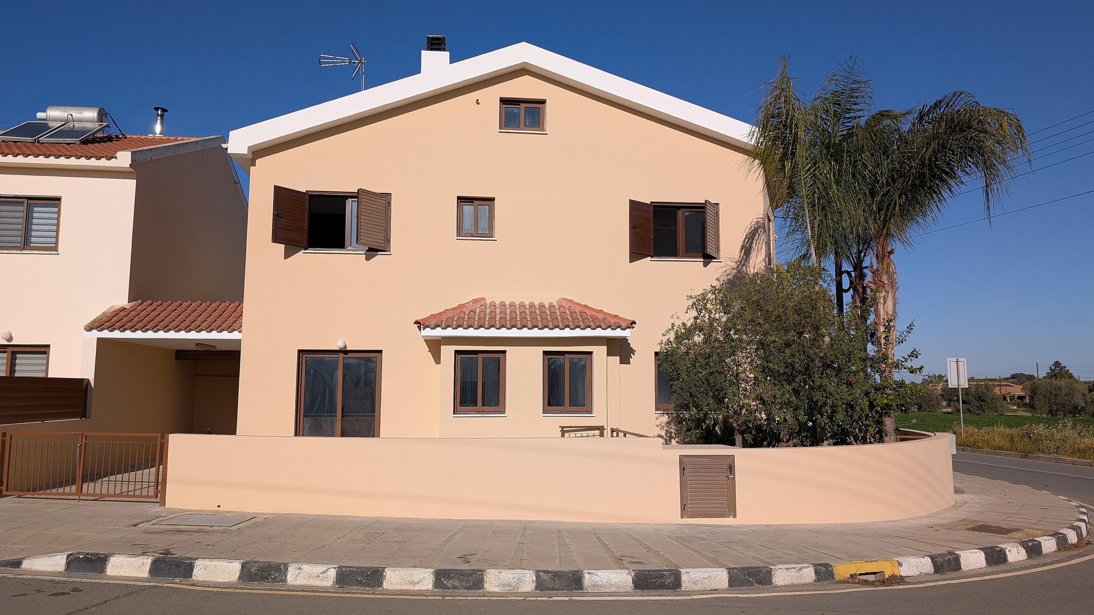 Two-Storey Semi-Detached House in Psimolofou, Nicosia image 15
