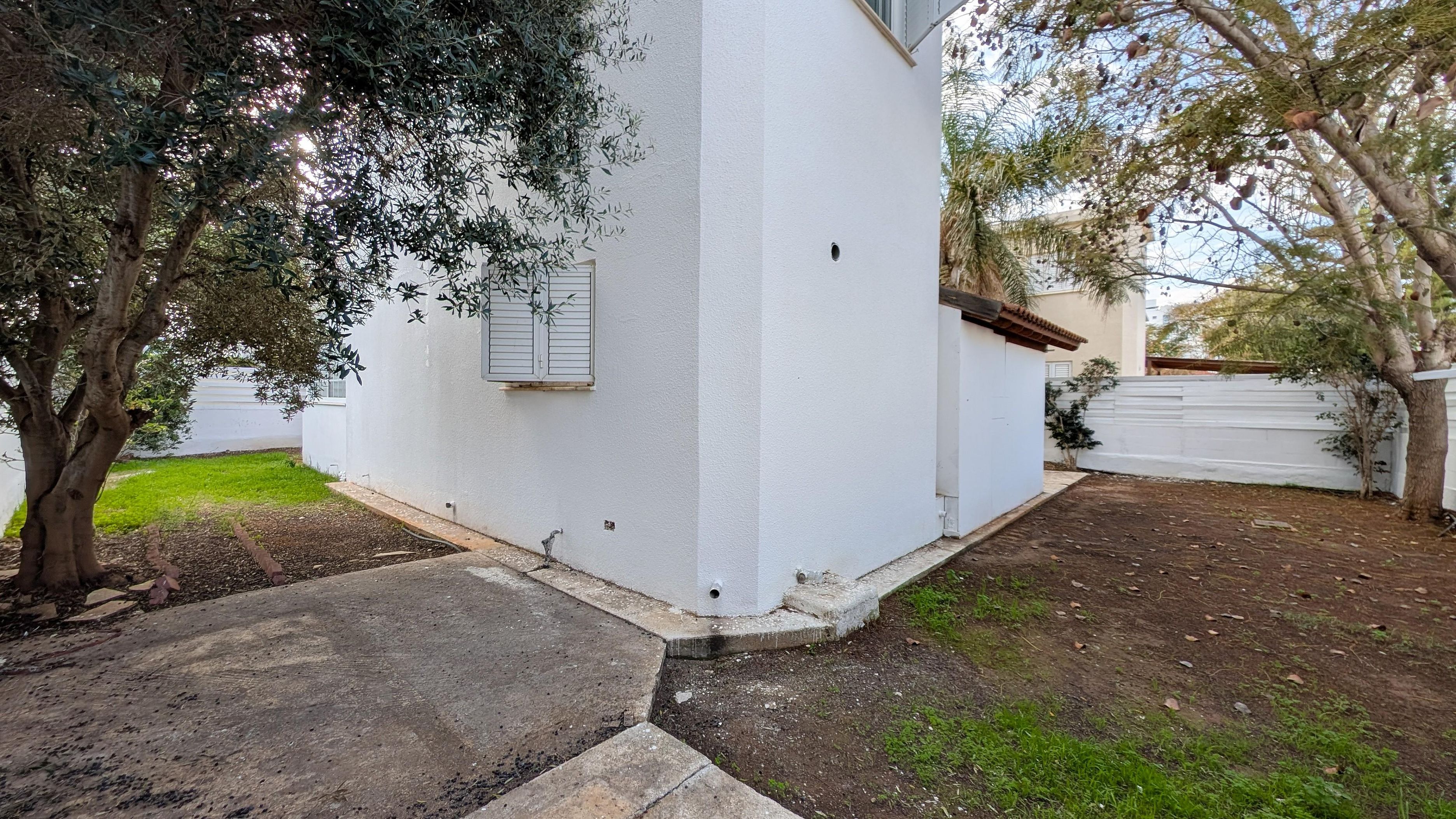 Coastal Living: 3-Bedroom House in Paralimni, Ammochostos image 18