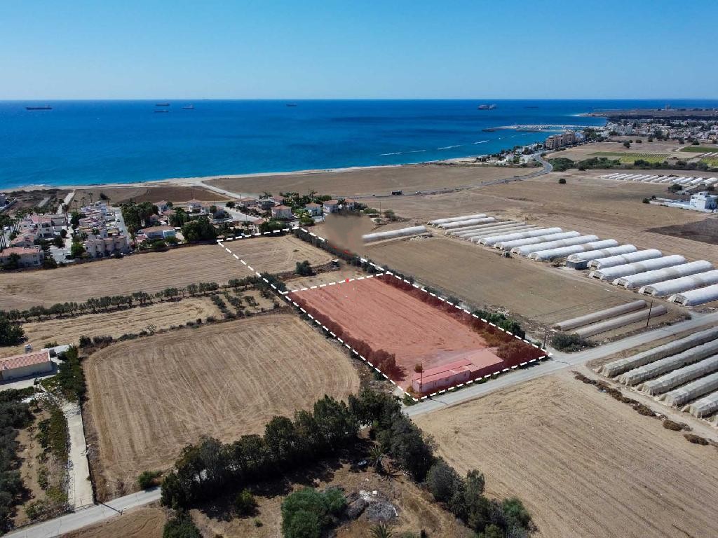 Field (½ Share) Near the Beach – Maroni, Larnaca