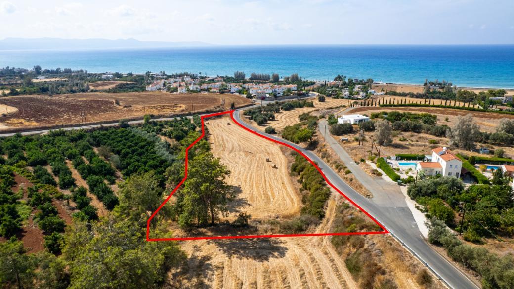Touristic Field - Argaka, Paphos
