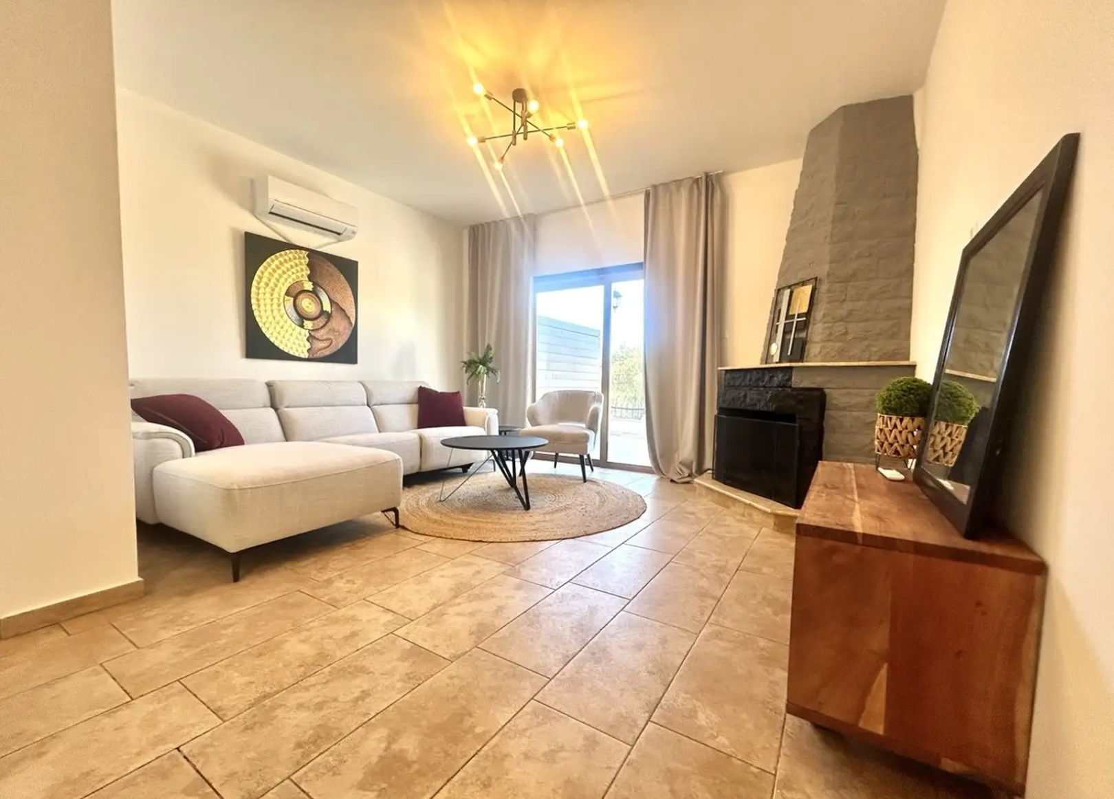 🔥 Renovated 4-Bedroom House in Engomi – Fully Furnished | €450,000 image 7