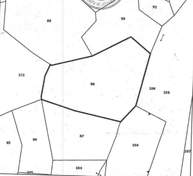 🌿 Agricultural Field for Sale – 9,000 m²