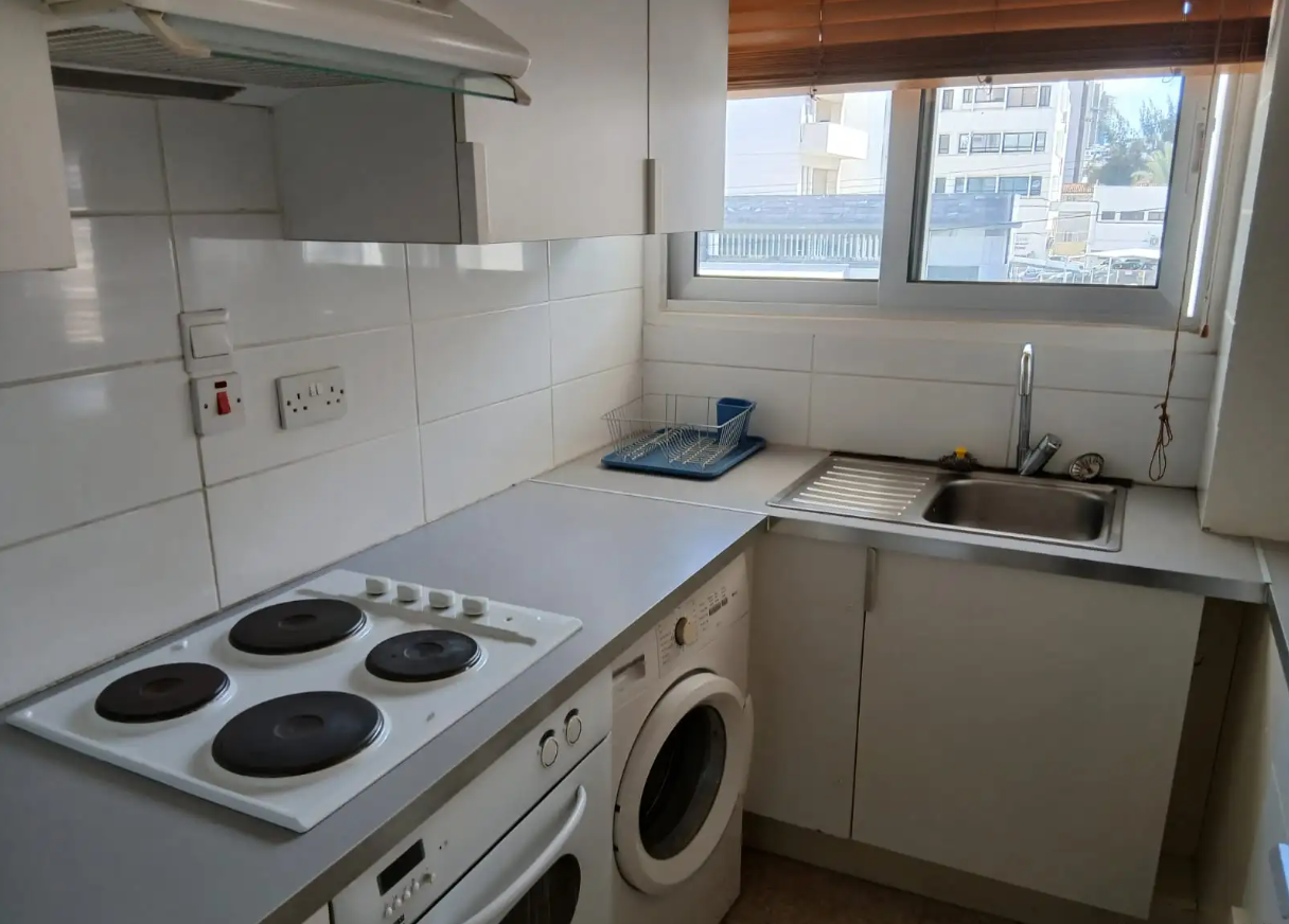 One Bedroom Apartment - Agioi Omologites image 7