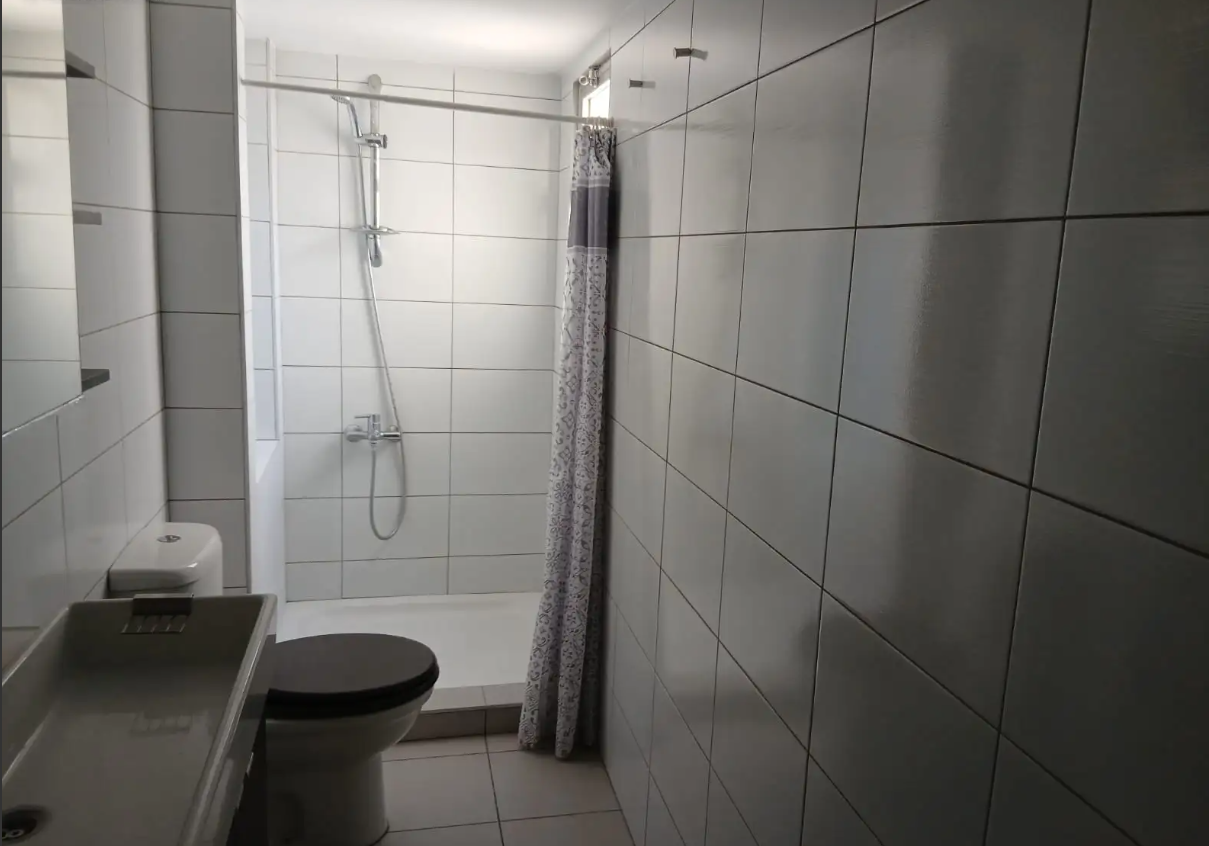 One Bedroom Apartment - Agioi Omologites image 13