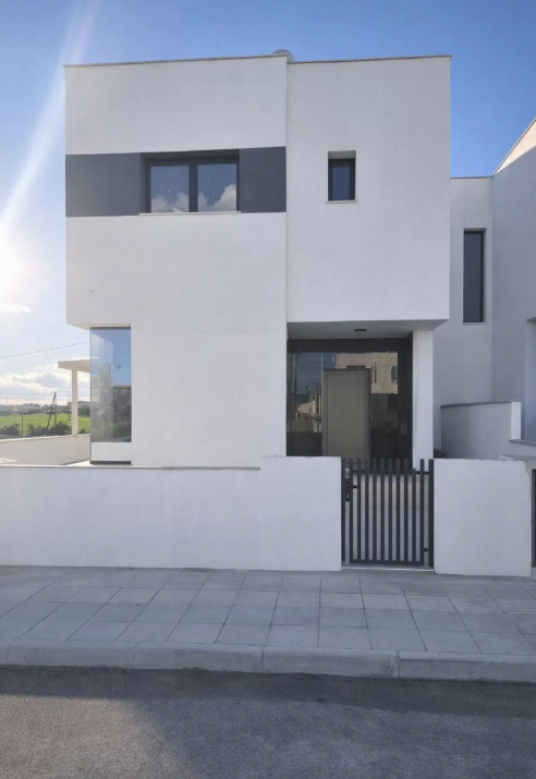 Three Bedroom Semi-detached - Latsia-Geri, Nicosia