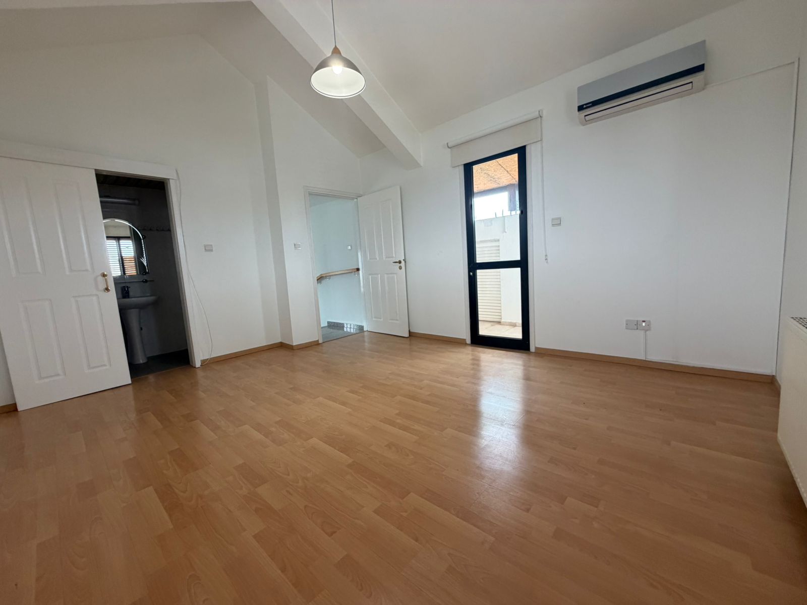 Five Bedroom Villa house - Egkomi Makedonitissa, Nicosia image 10