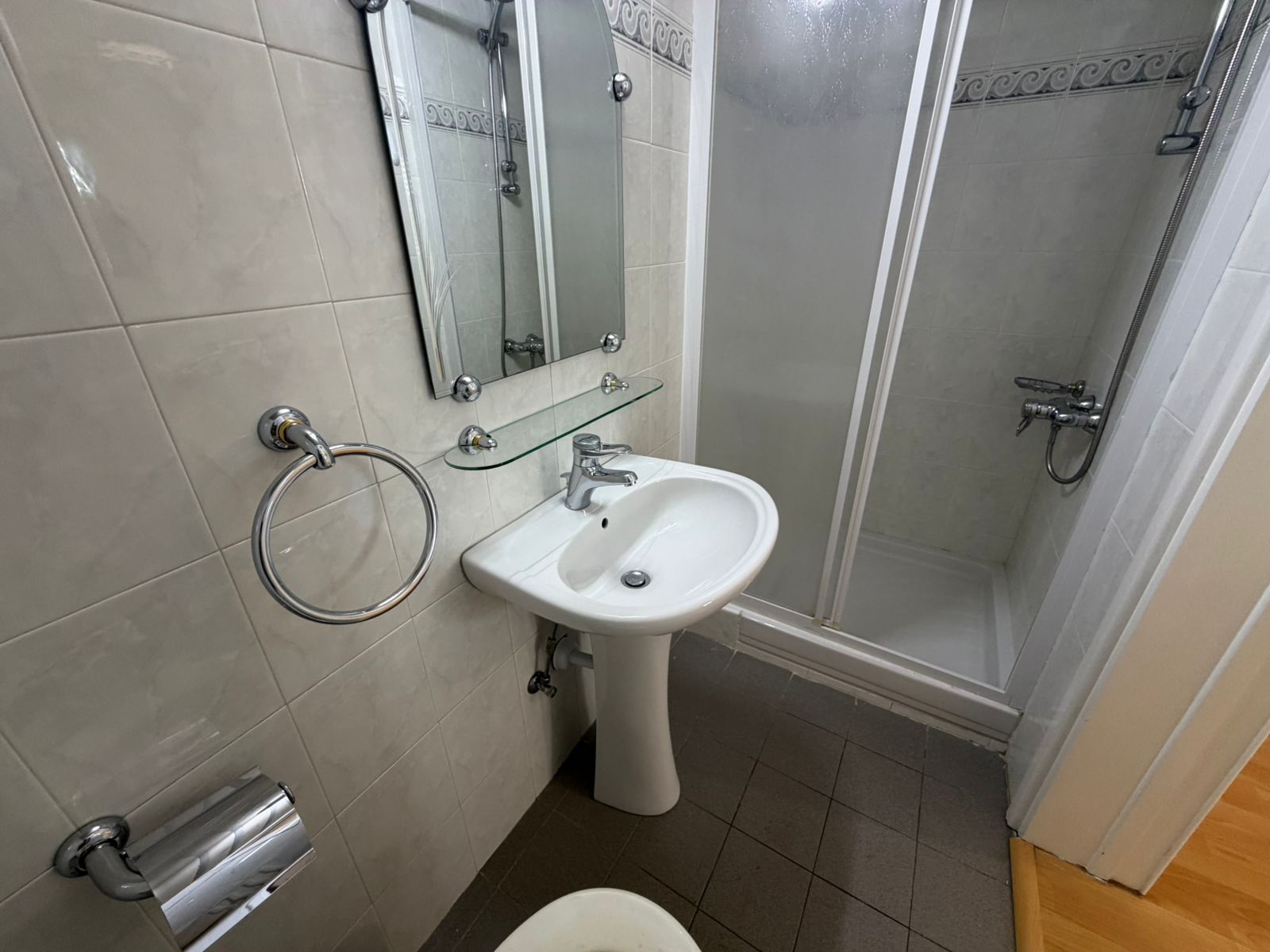 Five Bedroom Villa house - Egkomi Makedonitissa, Nicosia image 15