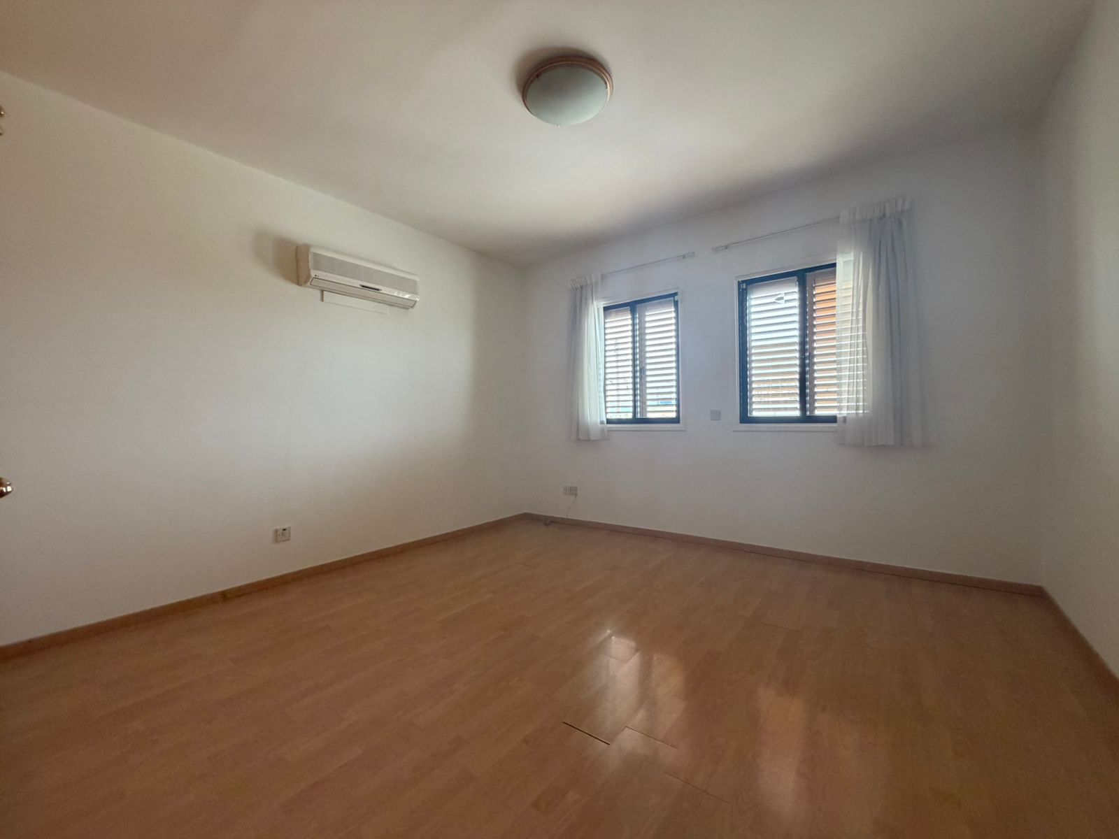 Five Bedroom Villa house - Egkomi Makedonitissa, Nicosia image 32