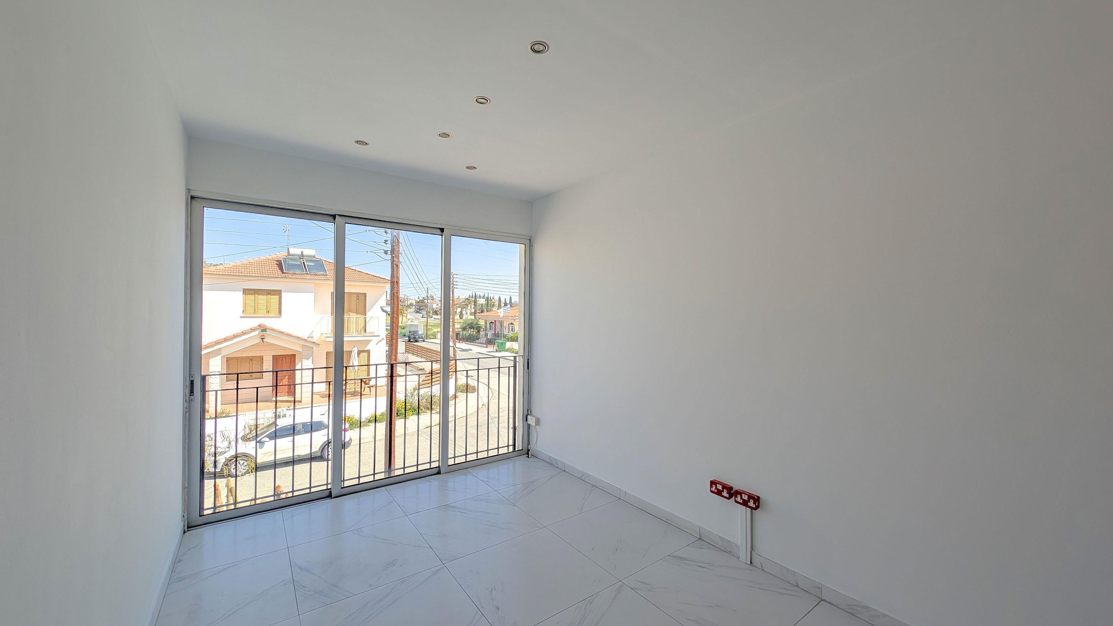 Three Bedroom-Semi Detached-Oroklini, Larnaca image 5