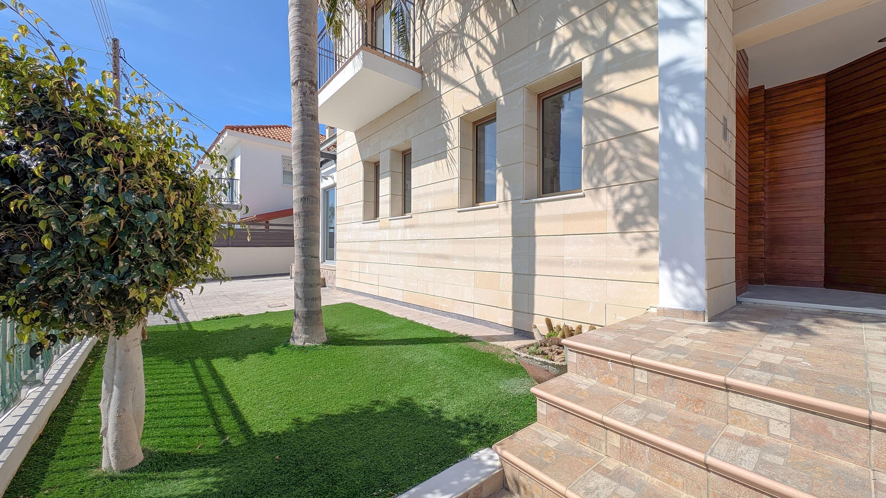 Three Bedroom-Semi Detached-Oroklini, Larnaca image 11
