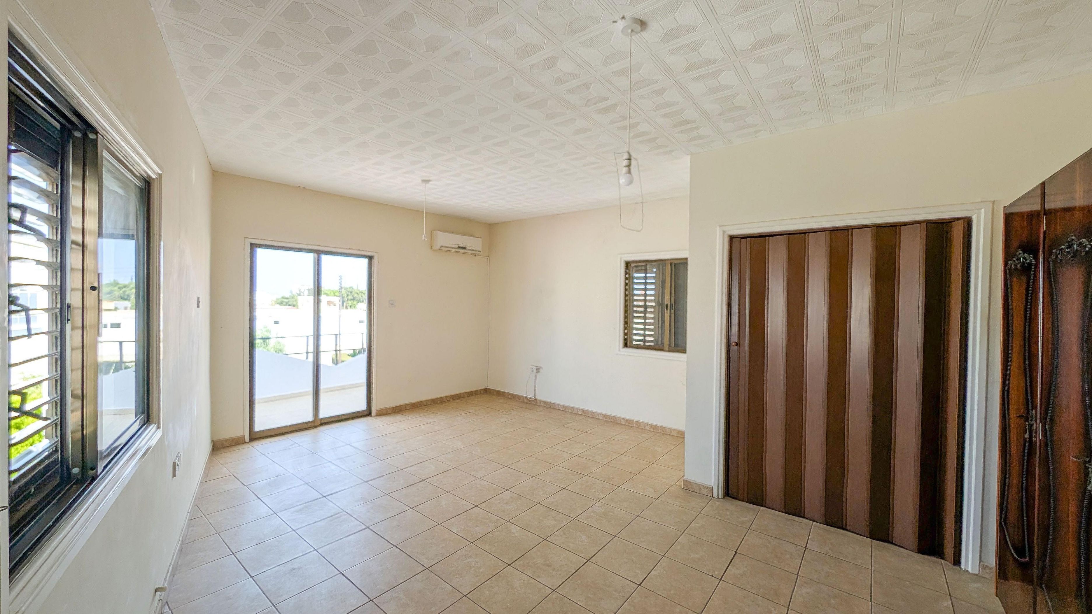 Three-bedroom House in Deryneia, Ammochostos image 6