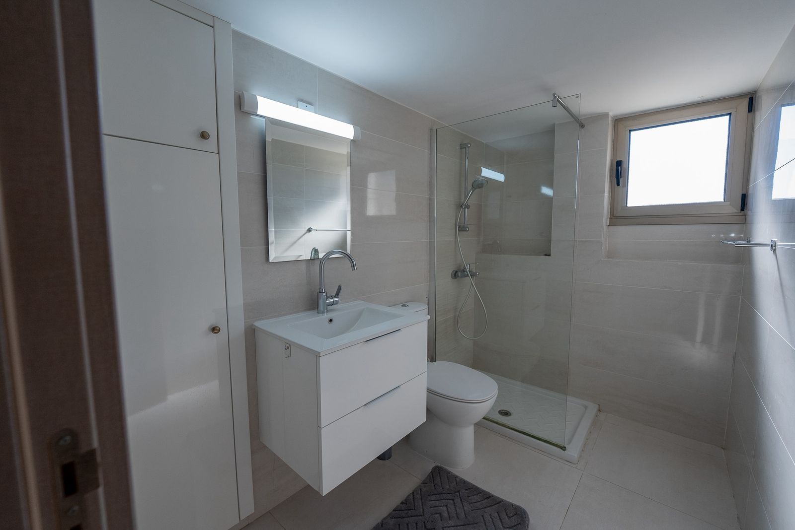 Two Bedroom-Apartment-Limassol(Agia Zoni) image 6