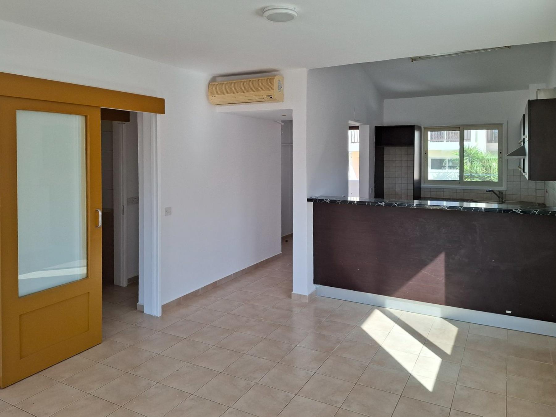 Two Bedroom Flat-Paphos,Chloraka image 4