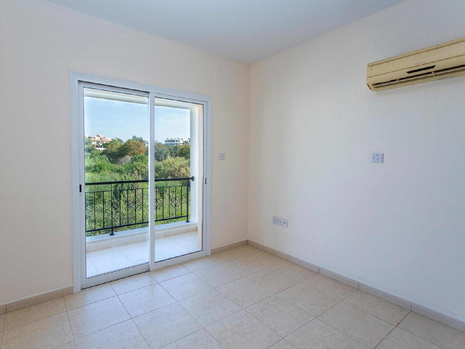 Two Bedroom Flat, Chloraka Paphos image 5
