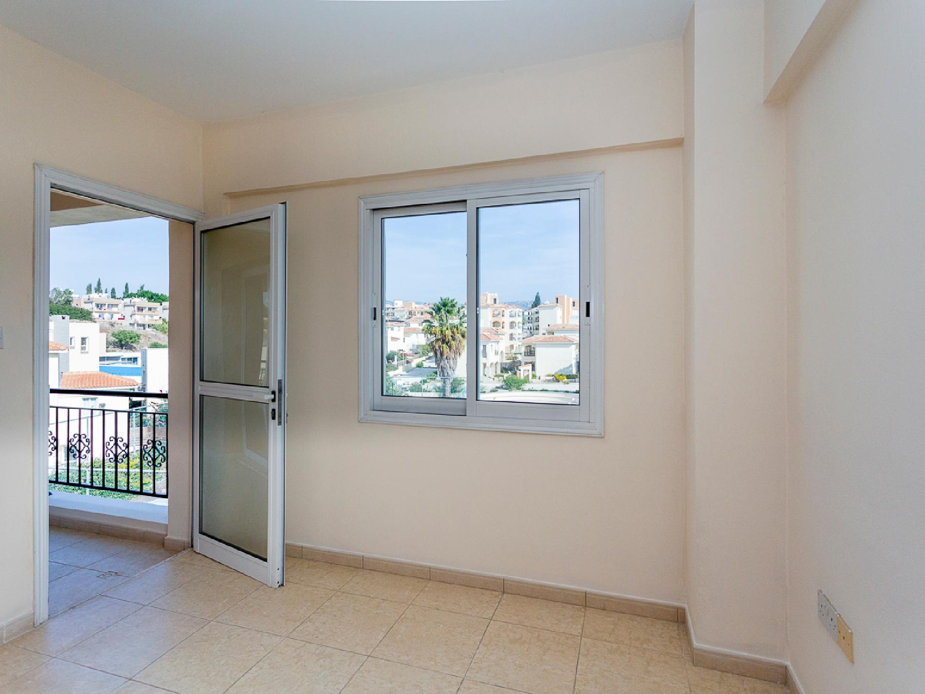 Two Bedroom Flat, Chloraka Paphos image 4