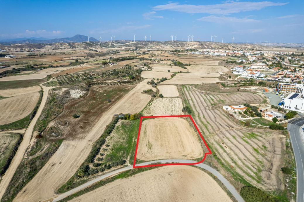 Residential Field - Tersefanou, Larnaca image 3
