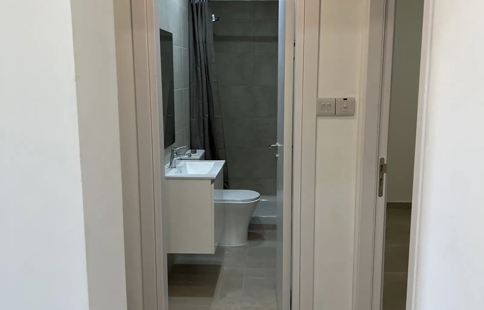 Two bedroom ground floor house for rent in Engomi, Nicosia image 3