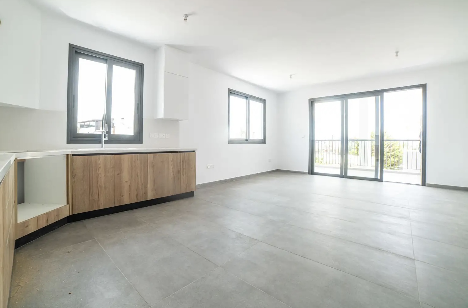 Three bedroom apartment for rent in Strovolos, Nicosia image 2