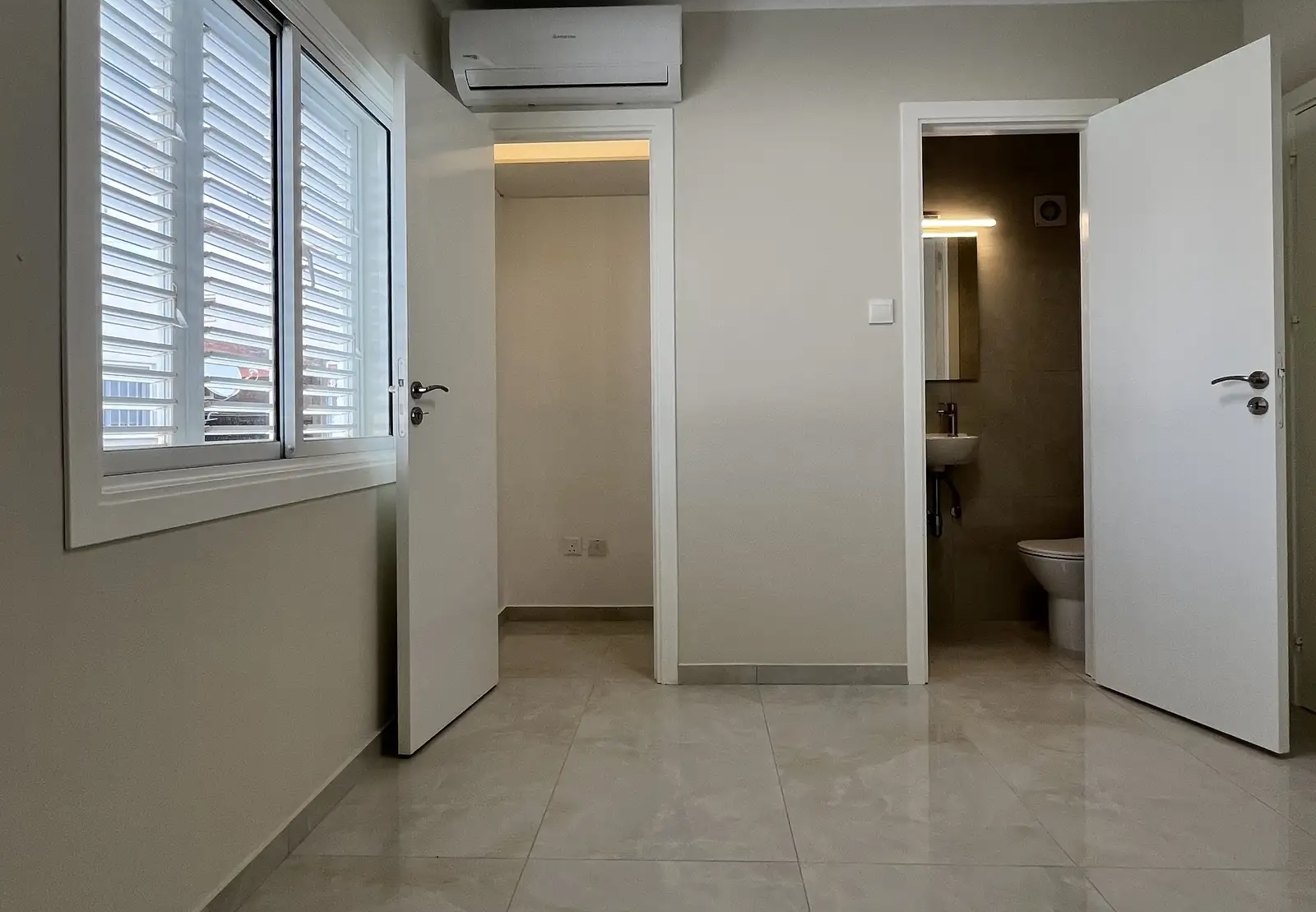 Three Bedroom House - Pervolia, Larnaka image 3