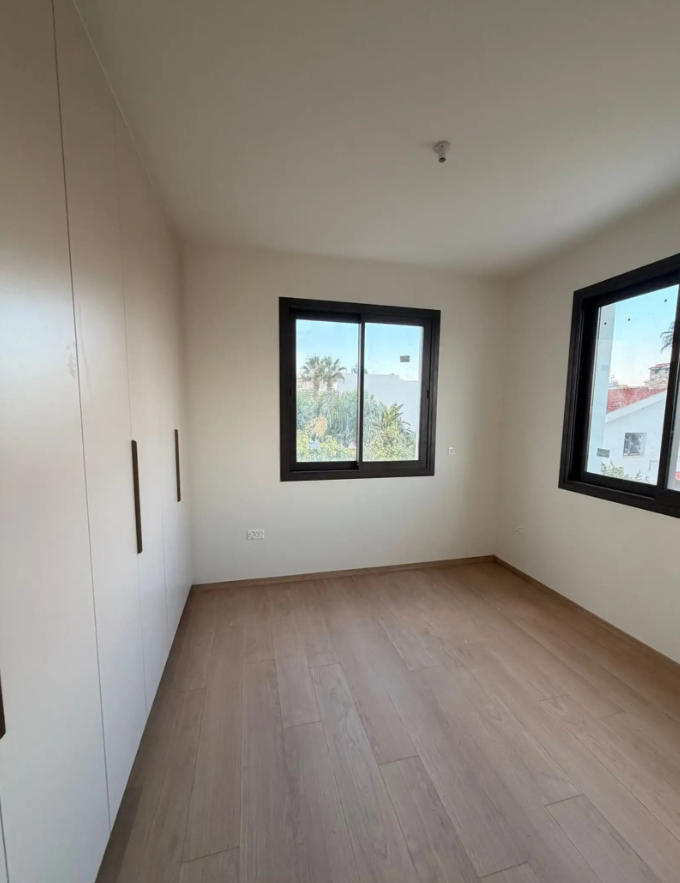 One Bedroom Apartment - Finikoudes, Larnaca image 9