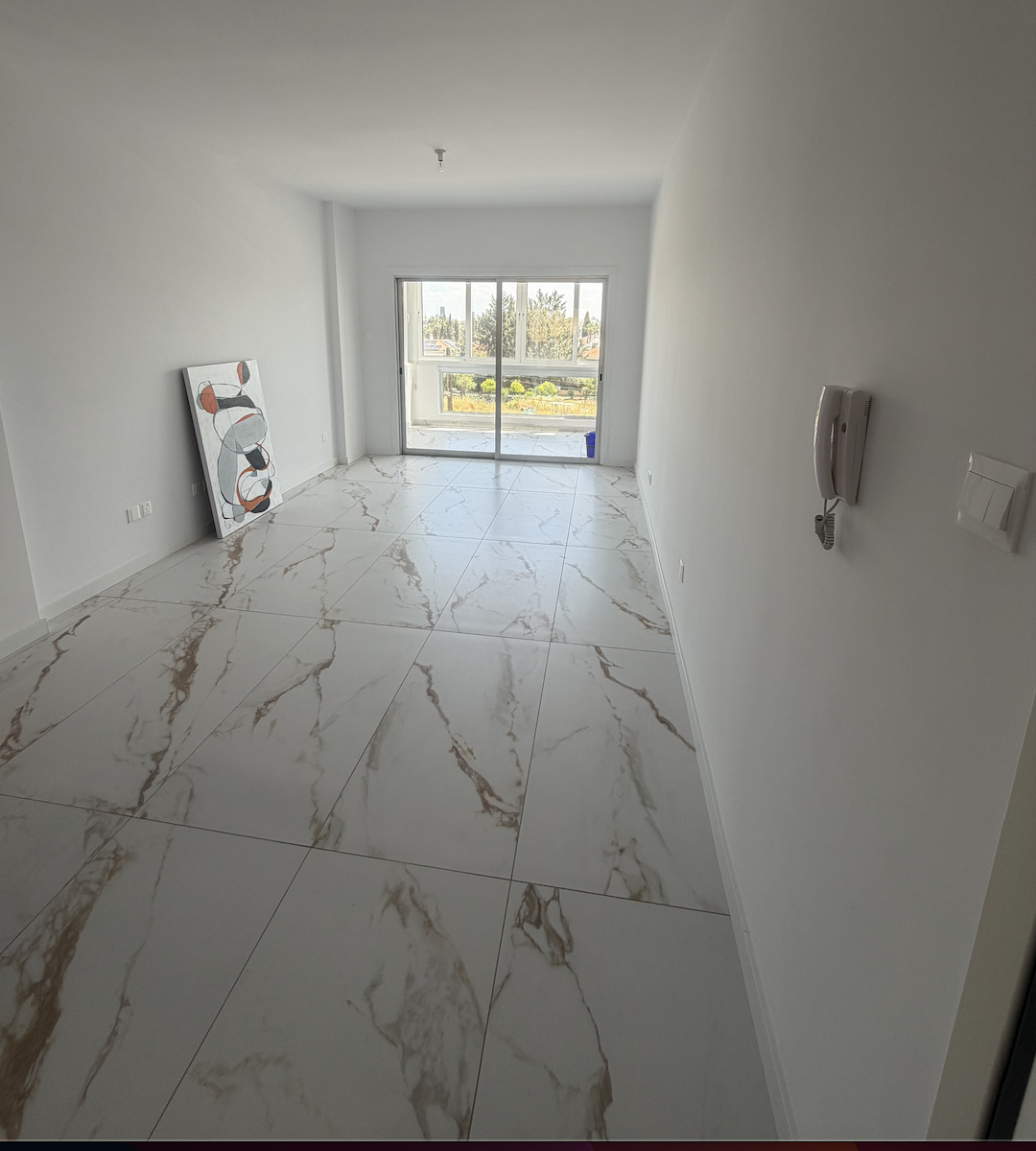 FULLY RENOVATED 2-BEDROOM APARTMENT FOR SALE PRIME LOCATION ENGOMI, NICOSIA image 2