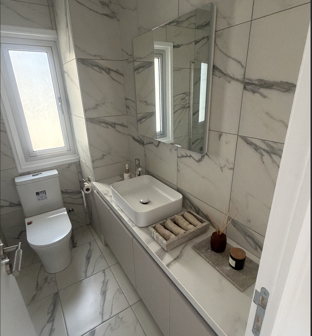 FULLY RENOVATED 2-BEDROOM APARTMENT FOR SALE PRIME LOCATION ENGOMI, NICOSIA image 6