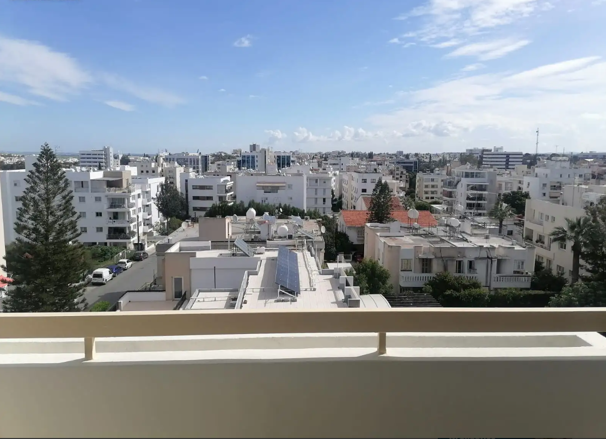 Three Bedroom Apartment - Agioi Omologites