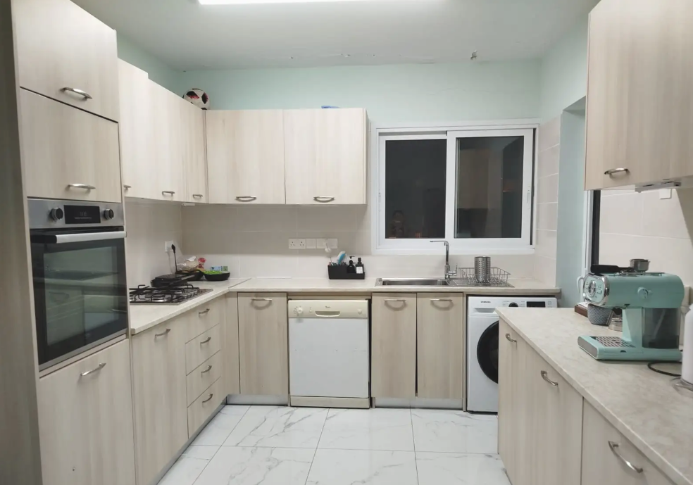 Three Bedroom Apartment - Agioi Omologites , Nicosia