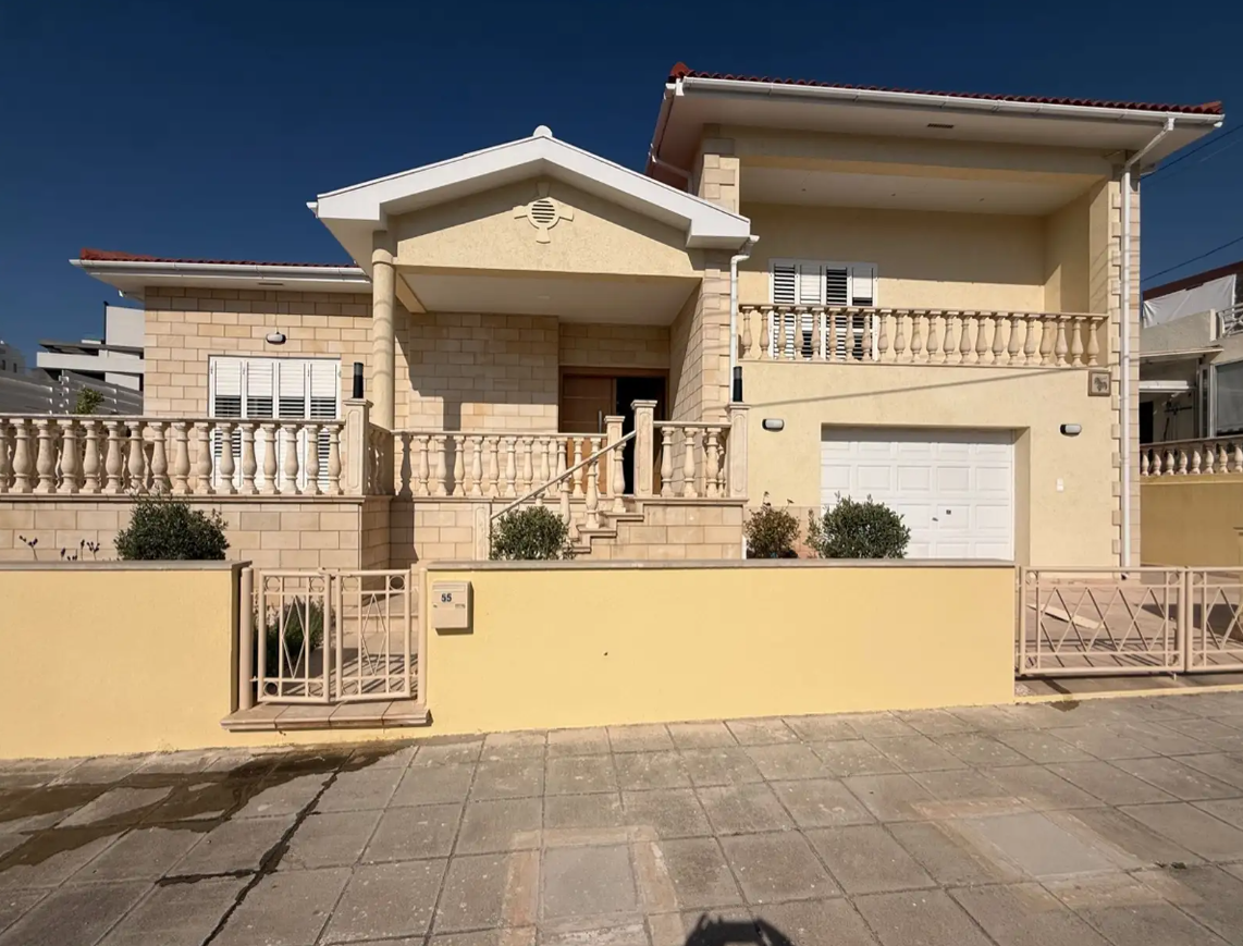 Four Bedroom House - Agios Athanasios, Limassol