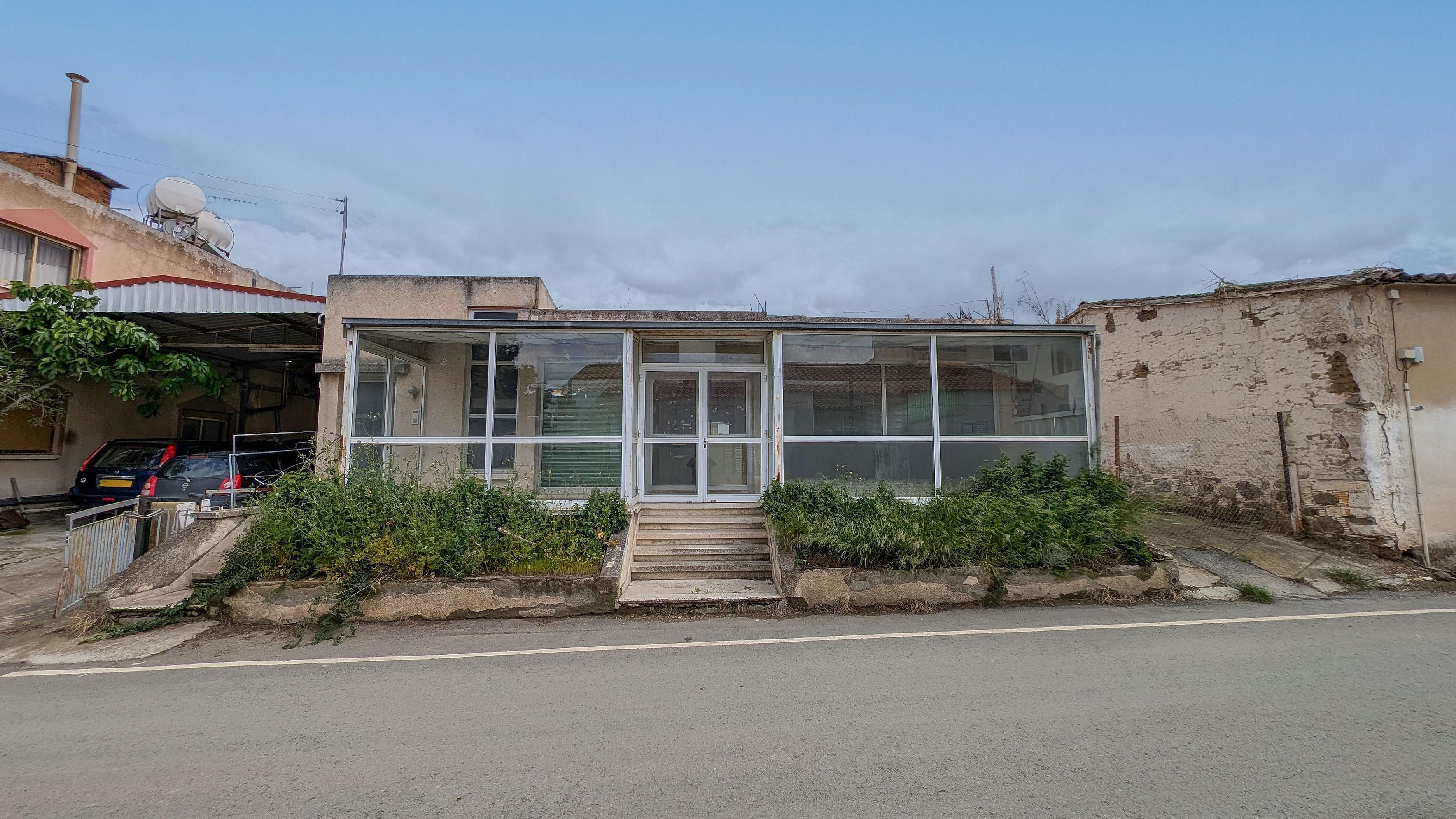 Detached Building with Development Potential in Lythrodontas, Nicosia image 4