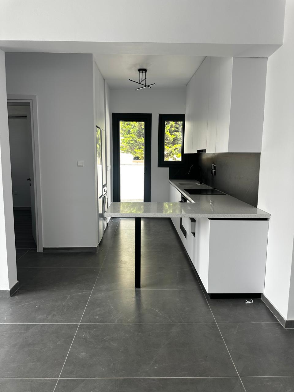 One bedroom apartments-prime location-Latsia image 5