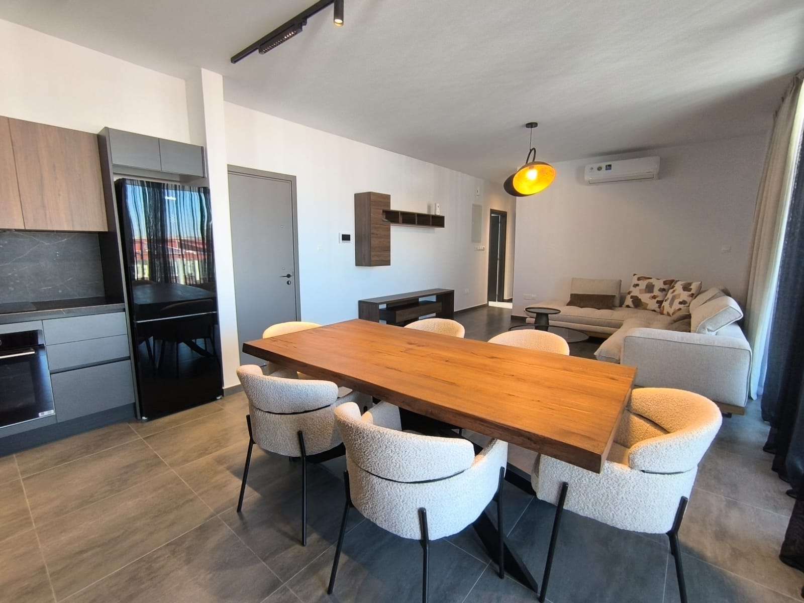 Two Bedroom Apartment - Chrysopolitissa, Larnaca image 4