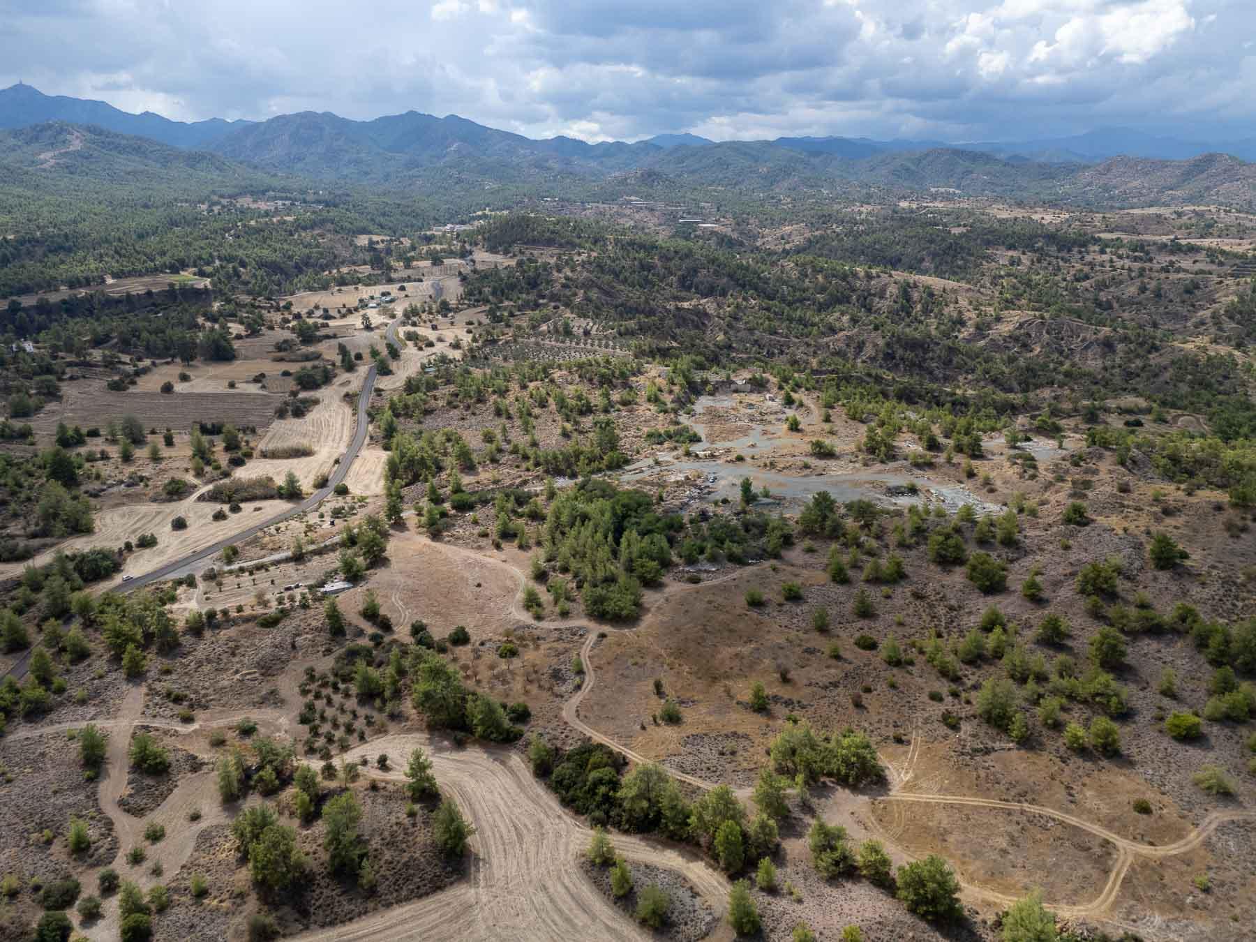Field for sale, Politiko image 4