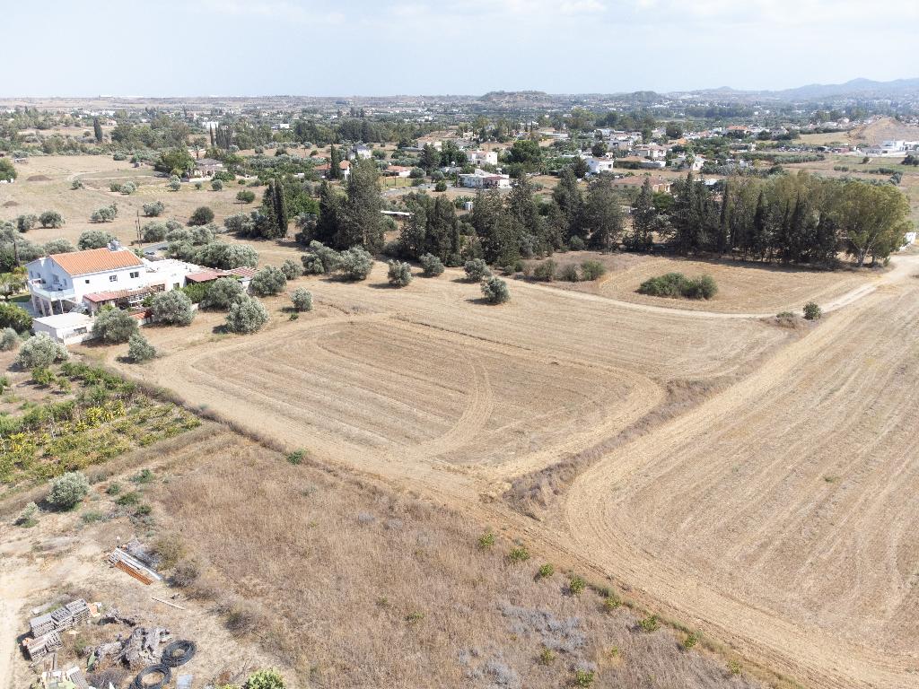 Residential Field ( 3,178 m²) – Ergates, Nicosia image 3